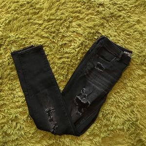 ✨AMERICAN EAGLE RIPPED JEANS✨